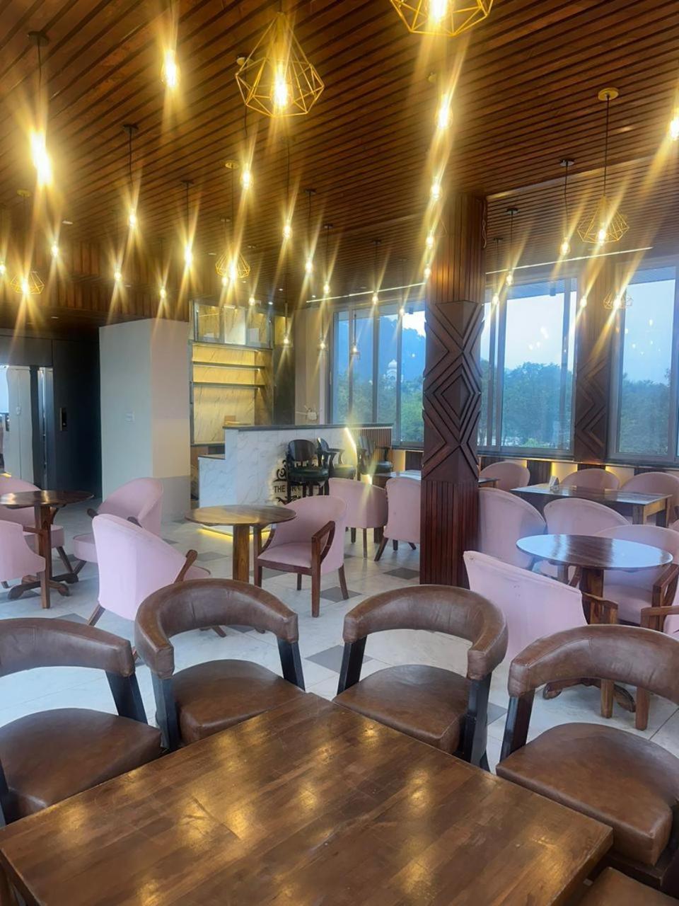 The Grand View Hotel Baijnāth Exterior photo